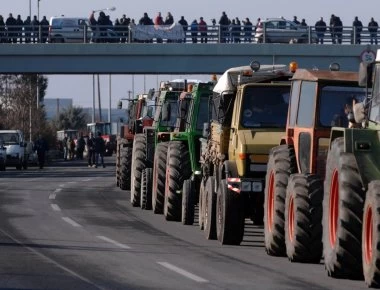 Συνεχίζουν τις κινητοποιήσεις τους οι αγρότες- Ποιοι δρόμοι θα κλείσουν και πότε